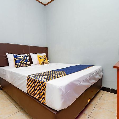 Hotel Spot On 2821 Griya Kawula Syariah Solo Esterno foto
