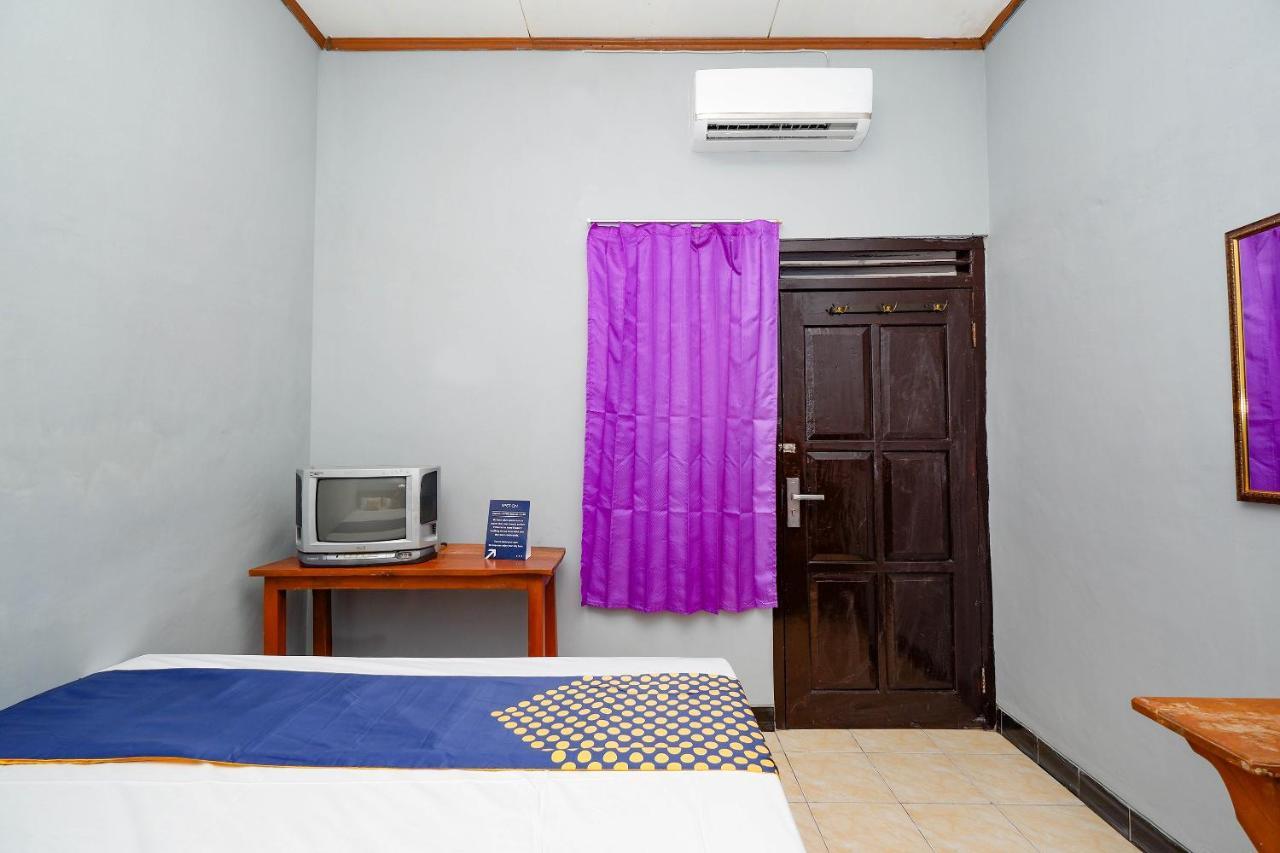 Hotel Spot On 2821 Griya Kawula Syariah Solo Esterno foto