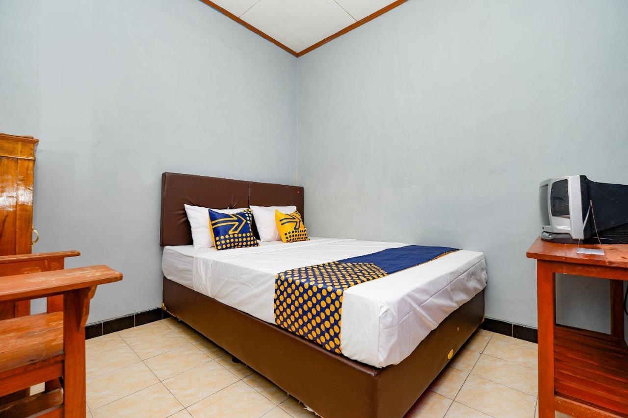 Hotel Spot On 2821 Griya Kawula Syariah Solo Esterno foto