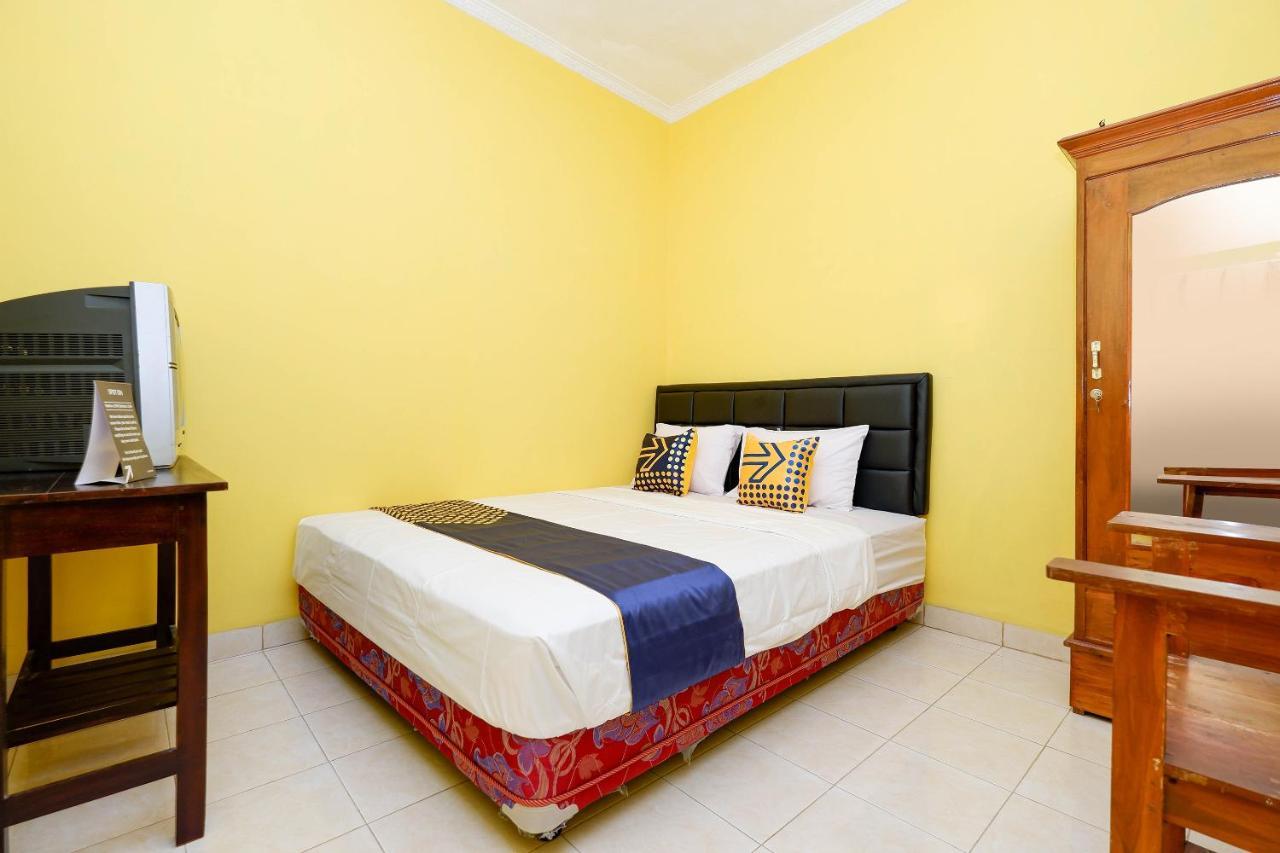 Hotel Spot On 2821 Griya Kawula Syariah Solo Esterno foto