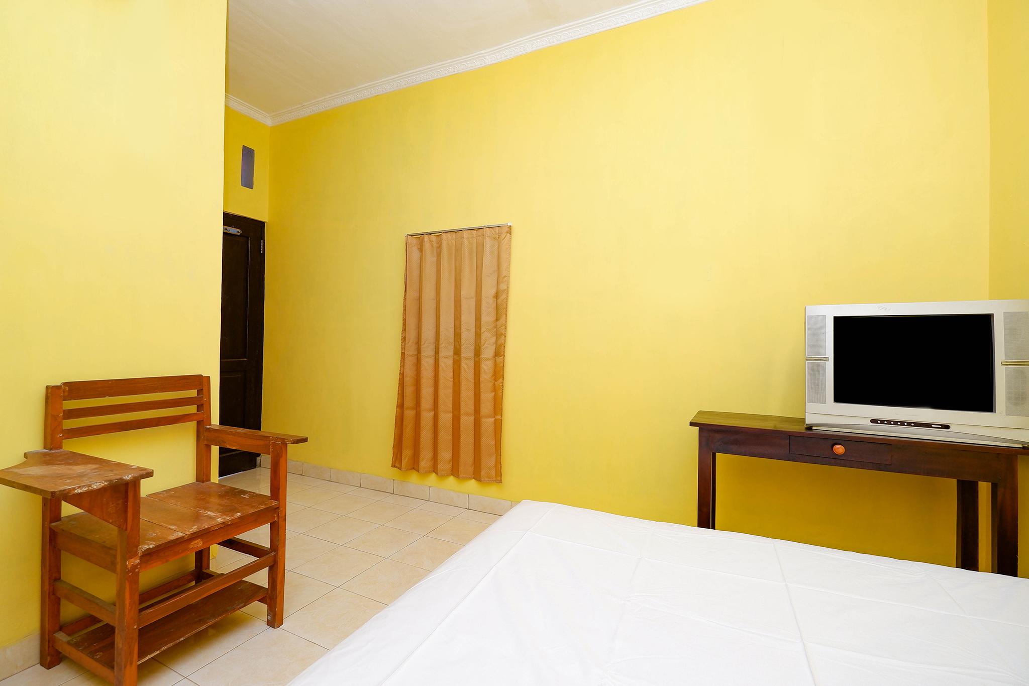 Hotel Spot On 2821 Griya Kawula Syariah Solo Esterno foto