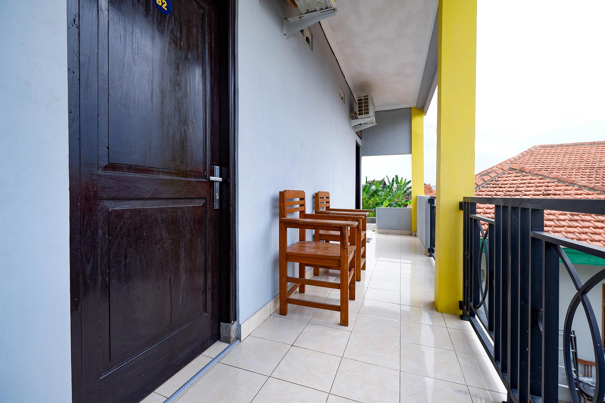 Hotel Spot On 2821 Griya Kawula Syariah Solo Esterno foto