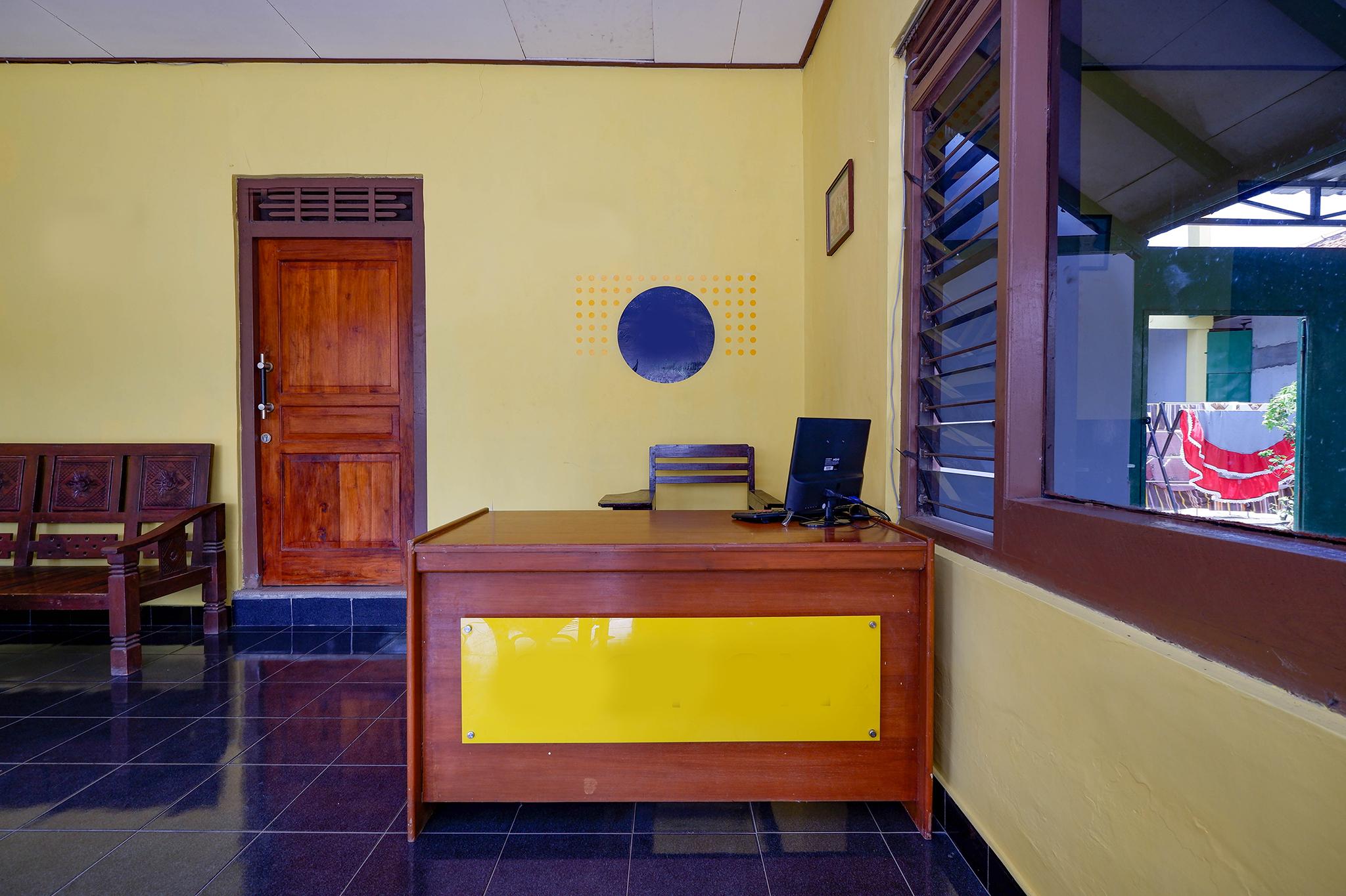 Hotel Spot On 2821 Griya Kawula Syariah Solo Esterno foto